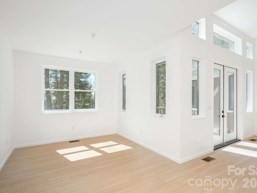 654 Hollybrook Drive, Flat Rock, NC 28731.  MLS# CAR4167426, YatesRealty ID 6299. 