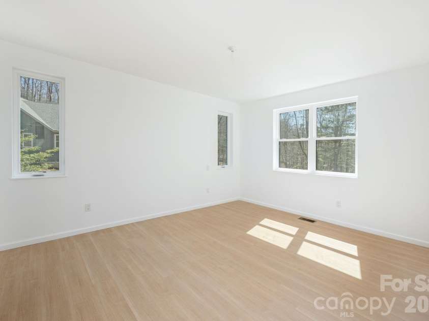 654 Hollybrook Drive, Flat Rock, NC 28731.  MLS# CAR4167426, YatesRealty ID 6299. 