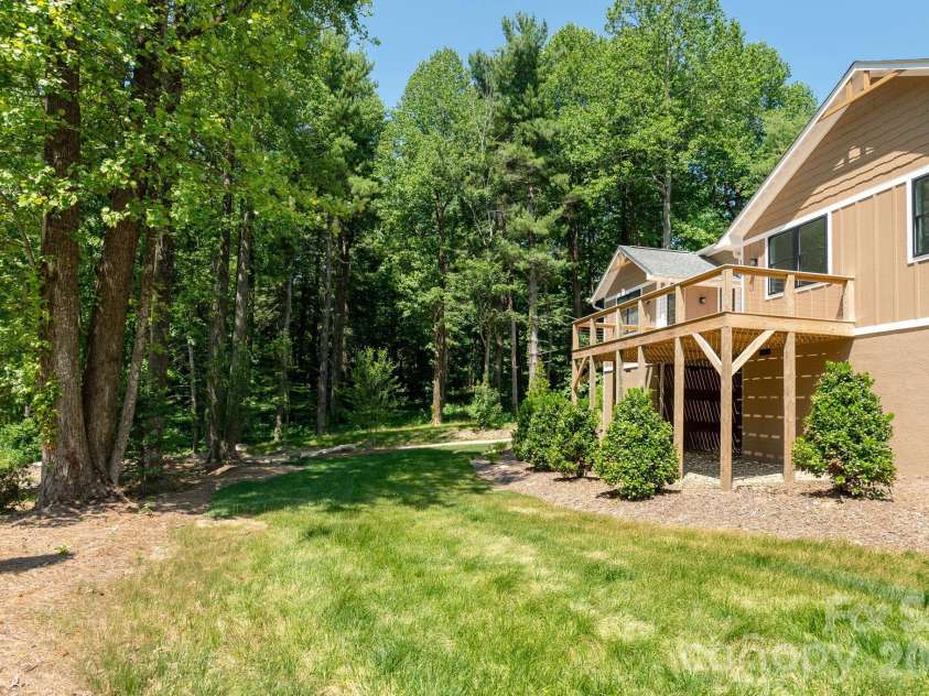 654 Hollybrook Drive, Flat Rock, NC 28731.  MLS# CAR4167426, YatesRealty ID 6299. 