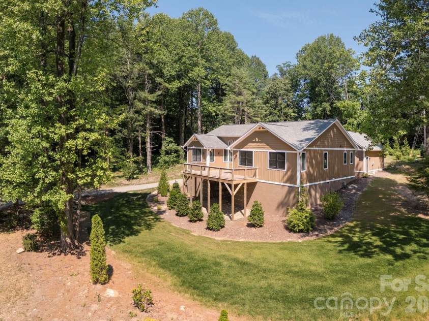 654 Hollybrook Drive, Flat Rock, NC 28731.  MLS# CAR4167426, YatesRealty ID 6299. 
