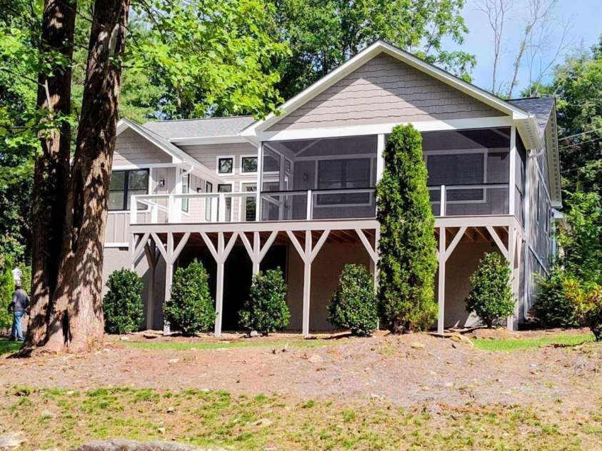 654 Hollybrook Drive, Flat Rock, NC 28731.  MLS# CAR4167426, YatesRealty ID 6299. 