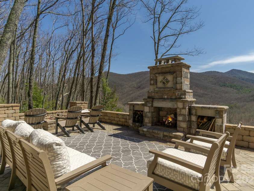 596 Ridge Runner Road, Burnsville, NC 28714.  MLS# CAR4296131, YatesRealty ID 63. 