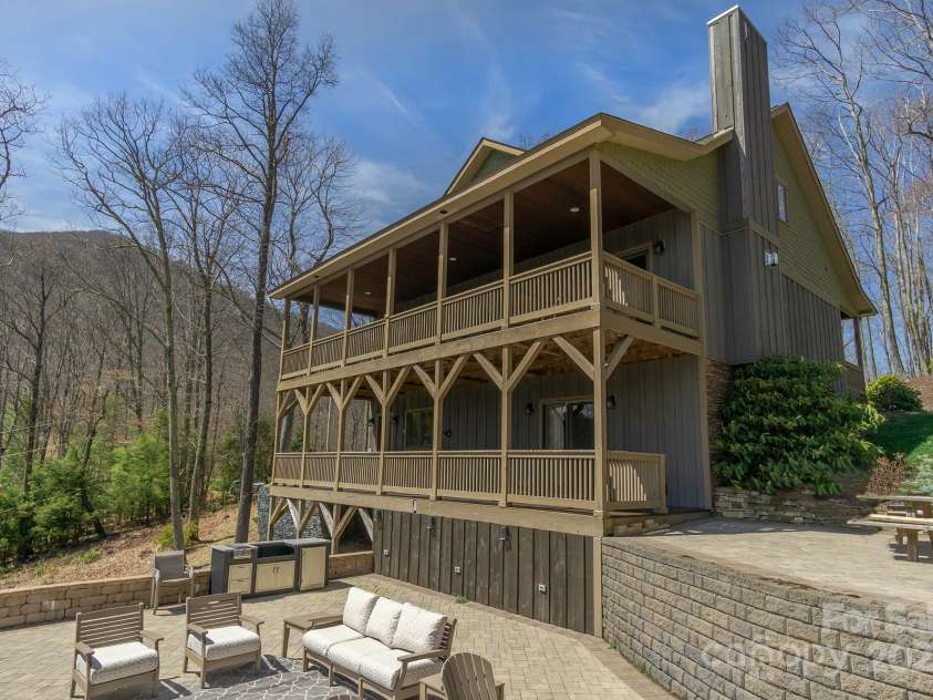 596 Ridge Runner Road, Burnsville, NC 28714.  MLS# CAR4296131, YatesRealty ID 63. 
