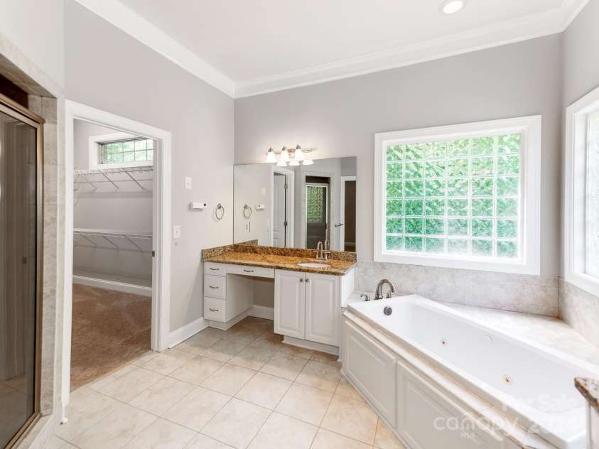 4206 Oldstone Forest Drive, Waxhaw, NC 28173.  MLS# CAR4176012, YatesRealty ID 630. 