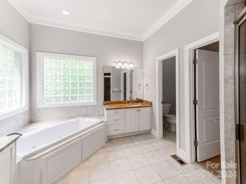 4206 Oldstone Forest Drive, Waxhaw, NC 28173.  MLS# CAR4176012, YatesRealty ID 630. 