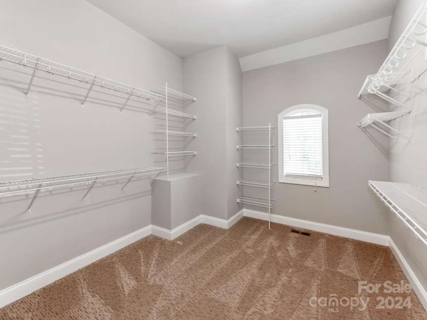 4206 Oldstone Forest Drive, Waxhaw, NC 28173.  MLS# CAR4176012, YatesRealty ID 630. 