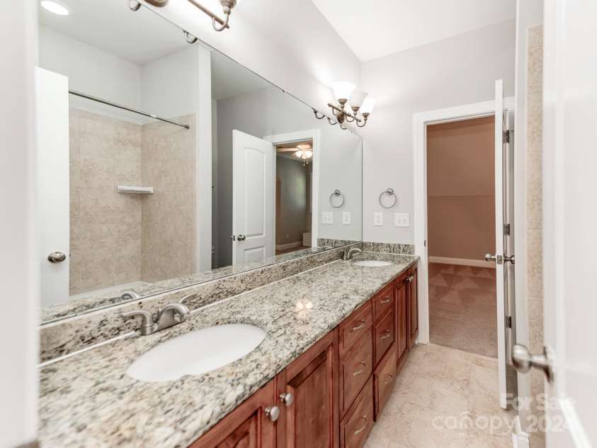 4206 Oldstone Forest Drive, Waxhaw, NC 28173.  MLS# CAR4176012, YatesRealty ID 630. 