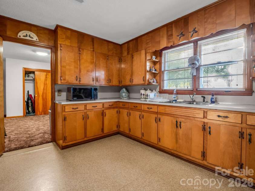160 Puzzle Creek Road, Bostic, NC 28018.  MLS# CAR4337167, YatesRealty ID 6301. 