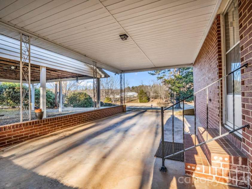 160 Puzzle Creek Road, Bostic, NC 28018.  MLS# CAR4337167, YatesRealty ID 6301. 