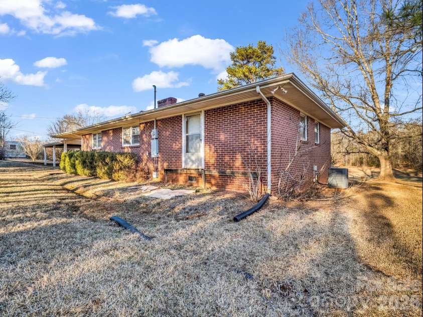 160 Puzzle Creek Road, Bostic, NC 28018.  MLS# CAR4337167, YatesRealty ID 6301. 