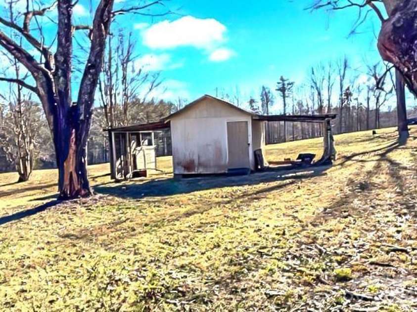 160 Puzzle Creek Road, Bostic, NC 28018.  MLS# CAR4337167, YatesRealty ID 6301. 