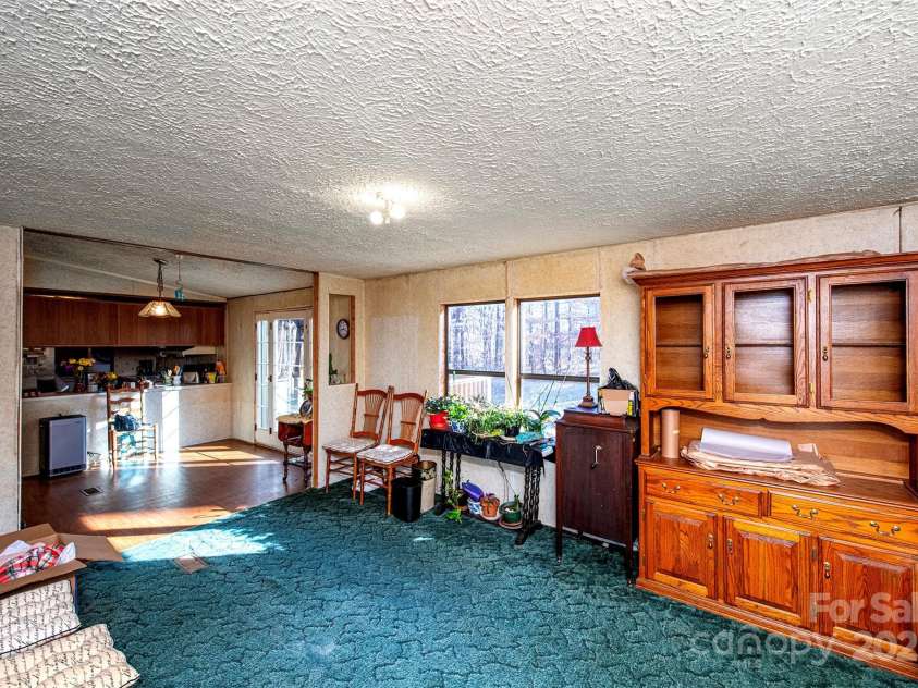 237 Creekstone Lane, York, SC 29745.  MLS# CAR4227284, YatesRealty ID 6301. Den