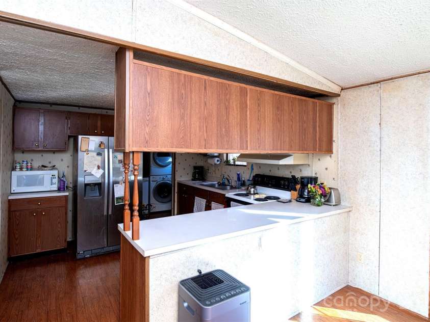 237 Creekstone Lane, York, SC 29745.  MLS# CAR4227284, YatesRealty ID 6301. Kitchen