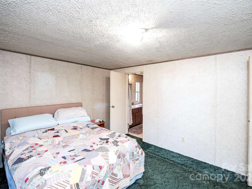 237 Creekstone Lane, York, SC 29745.  MLS# CAR4227284, YatesRealty ID 6301. Primary Bedroom