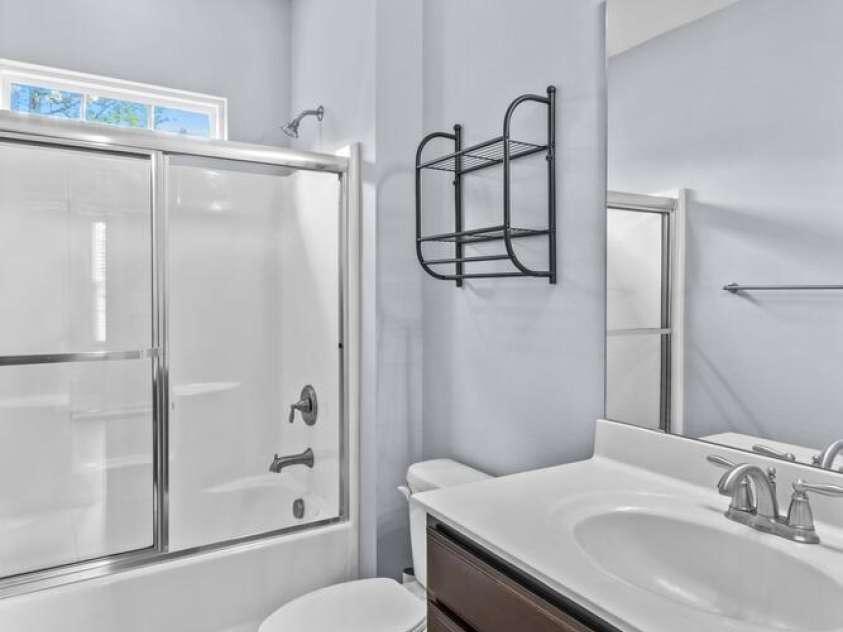 12746 Bravington Road, Huntersville, NC 28078.  MLS# CAR4245023, YatesRealty ID 6302. Third full bath.