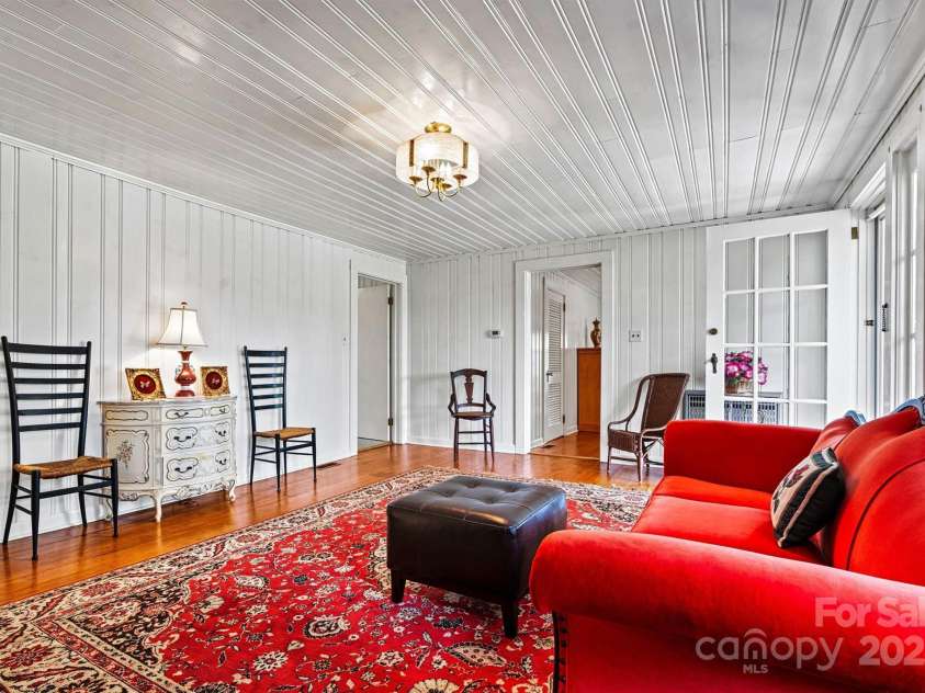 128 10th Street, Hildebran, NC 28637.  MLS# CAR4184496, YatesRealty ID 6303. Living Room/Den Entry View