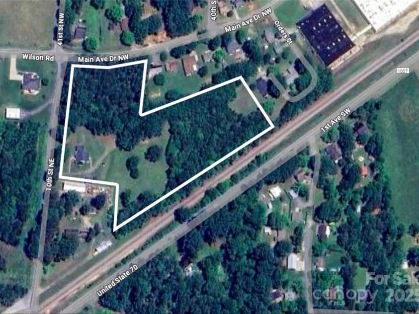 128 10th Street, Hildebran, NC 28637.  MLS# CAR4184496, YatesRealty ID 6303. Lot Line Overlay - 6 Acres (2 Parcels 4.08 and 1.92 Acres)
