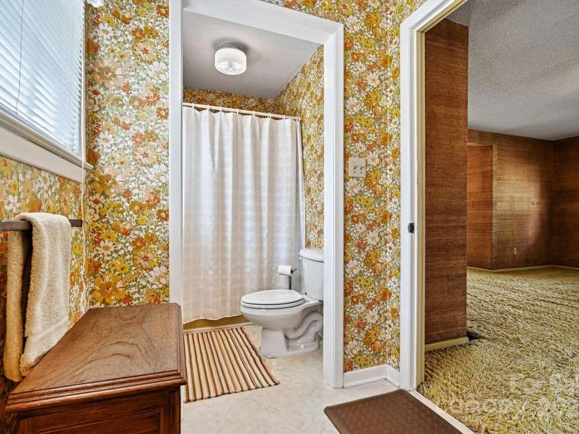 128 10th Street, Hildebran, NC 28637.  MLS# CAR4184496, YatesRealty ID 6303. Primary Bedroom Private Bath/Shower View