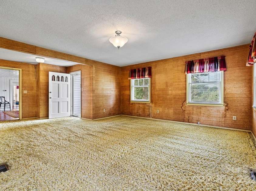 128 10th Street, Hildebran, NC 28637.  MLS# CAR4184496, YatesRealty ID 6303. Primary Bedroom/Loving Room Entry View
