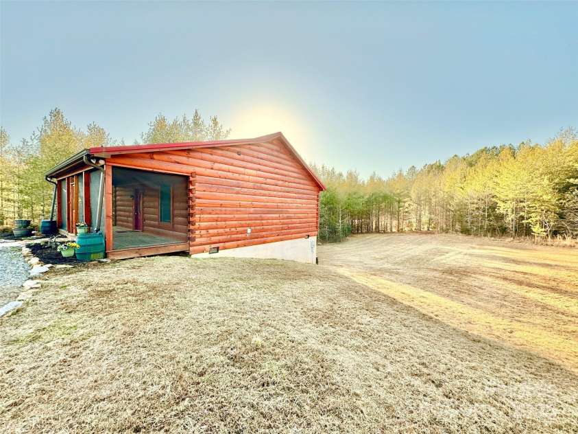 1895 Cypress Trail, Lenoir, NC 28645.  MLS# CAR4215921, YatesRealty ID 6304. This 1 bedroom 1 bathroom log cabin sits on 1.27 acres.