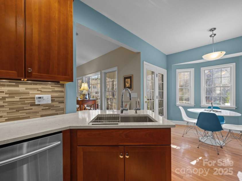 43 Golden Pond Way, Hendersonville, NC 28791.  MLS# CAR4234066, YatesRealty ID 6305. 