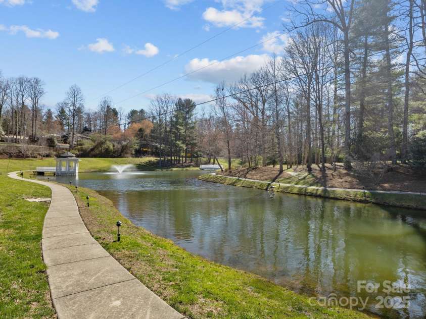 43 Golden Pond Way, Hendersonville, NC 28791.  MLS# CAR4234066, YatesRealty ID 6305. 