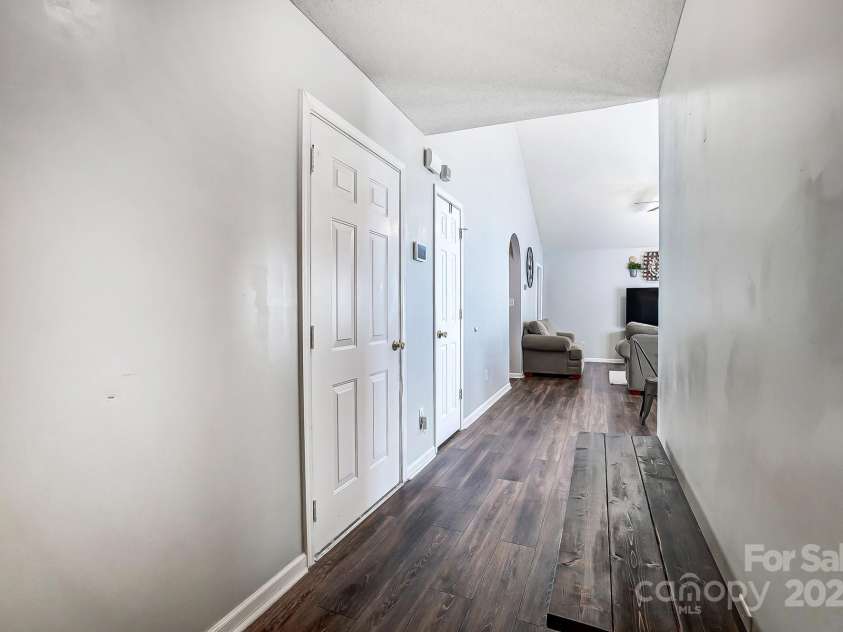 5113 Park Place Drive, Dallas, NC 28034.  MLS# CAR4219173, YatesRealty ID 6306. 