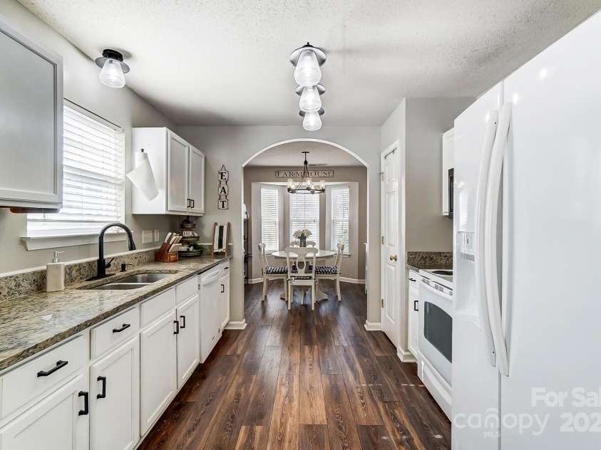 5113 Park Place Drive, Dallas, NC 28034.  MLS# CAR4219173, YatesRealty ID 6306. 