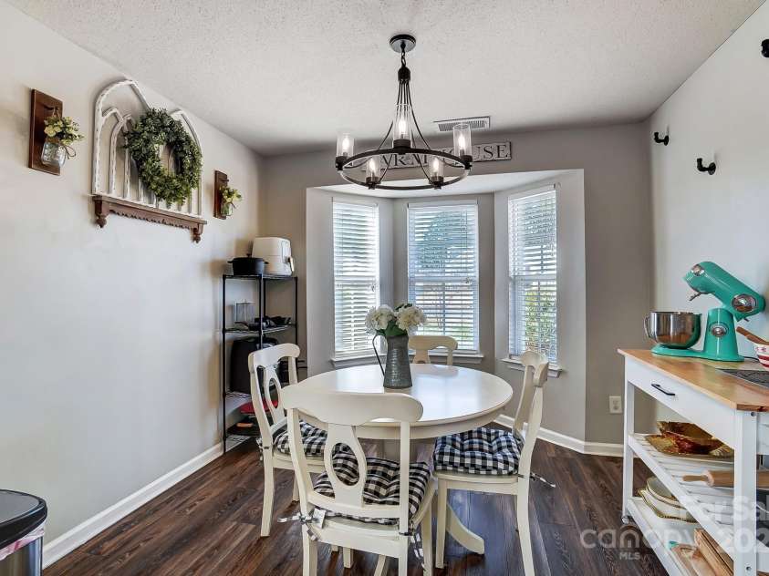 5113 Park Place Drive, Dallas, NC 28034.  MLS# CAR4219173, YatesRealty ID 6306. 