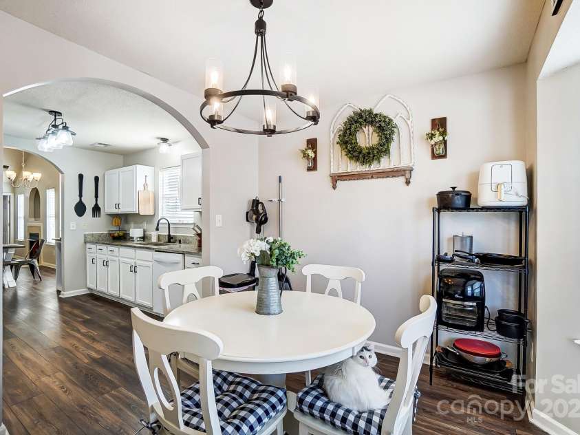 5113 Park Place Drive, Dallas, NC 28034.  MLS# CAR4219173, YatesRealty ID 6306. 