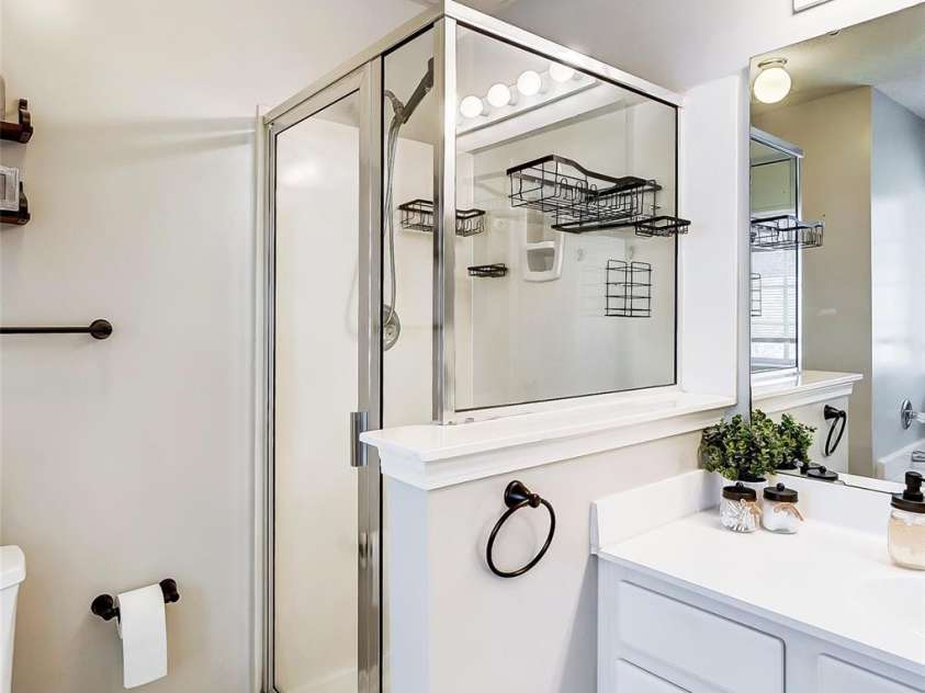 5113 Park Place Drive, Dallas, NC 28034.  MLS# CAR4219173, YatesRealty ID 6306. 