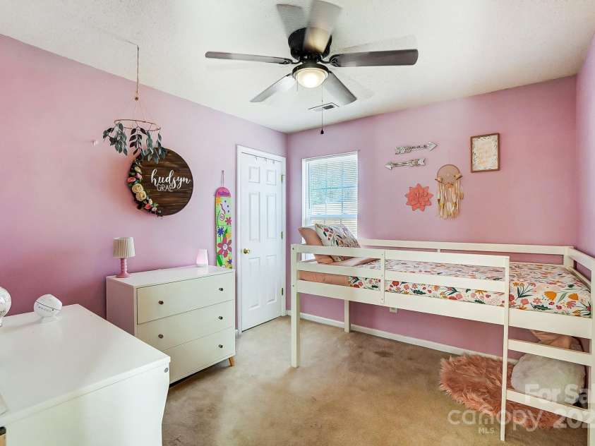 5113 Park Place Drive, Dallas, NC 28034.  MLS# CAR4219173, YatesRealty ID 6306. 