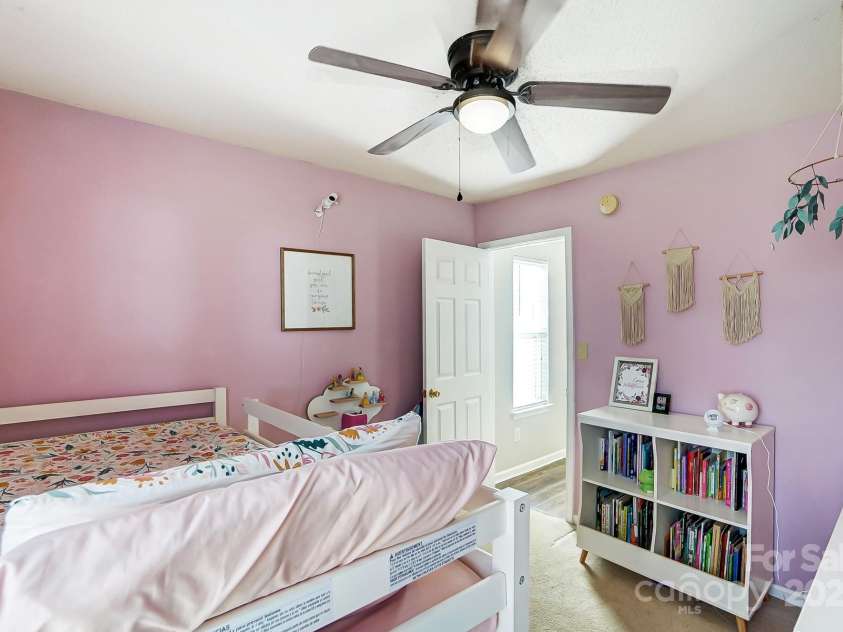 5113 Park Place Drive, Dallas, NC 28034.  MLS# CAR4219173, YatesRealty ID 6306. 