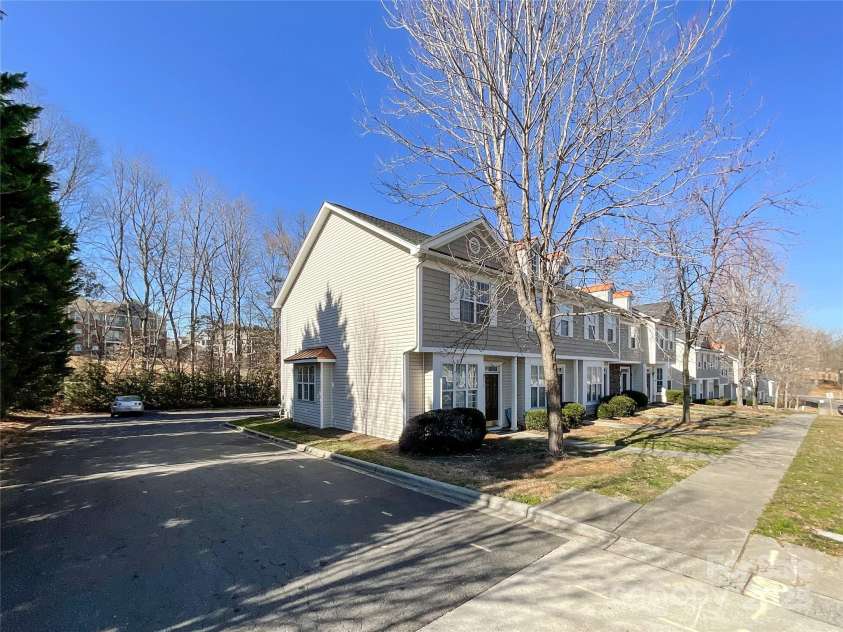7562 Silver Arrow Drive, Charlotte, NC 28273.  MLS# CAR4219896, YatesRealty ID 6307. 