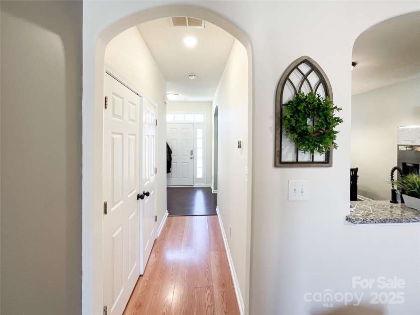 7562 Silver Arrow Drive, Charlotte, NC 28273.  MLS# CAR4219896, YatesRealty ID 6307. 