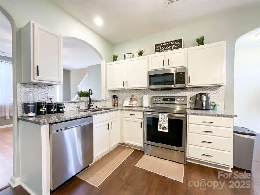7562 Silver Arrow Drive, Charlotte, NC 28273.  MLS# CAR4219896, YatesRealty ID 6307. 