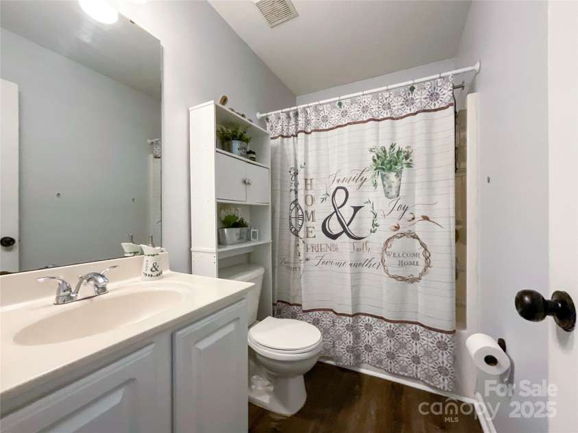 7562 Silver Arrow Drive, Charlotte, NC 28273.  MLS# CAR4219896, YatesRealty ID 6307. 