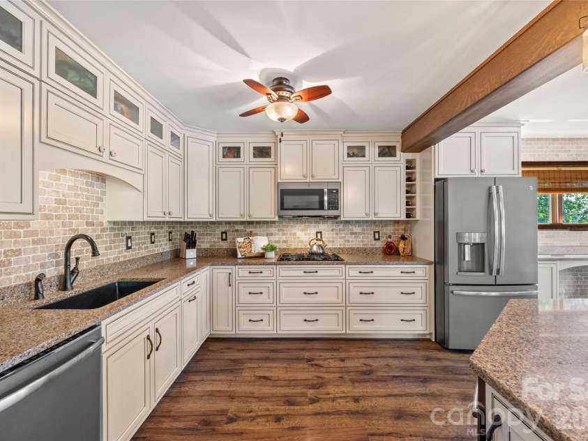 27056 Catamaran Drive, Tega Cay, SC 29708.  MLS# CAR4359825, YatesRealty ID 6308. 