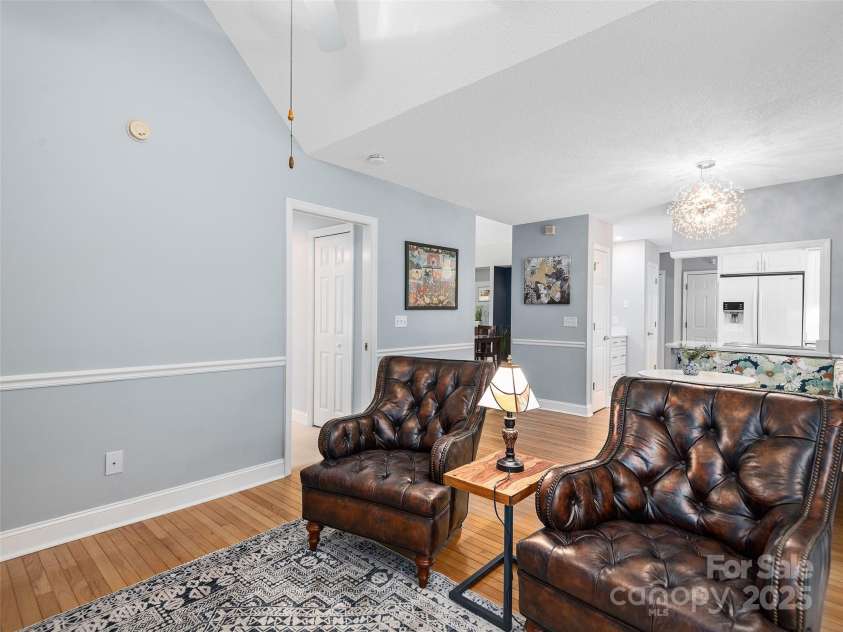 105 Valley Hill Drive, Hendersonville, NC 28791.  MLS# CAR4234773, YatesRealty ID 6309. Great use of space!