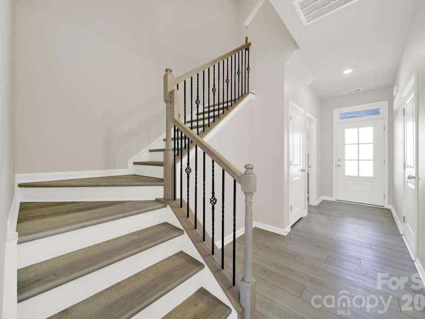 8027 Scarlet Maple Lane, Fort Mill, SC 29708.  MLS# CAR4344331, YatesRealty ID 6309. 