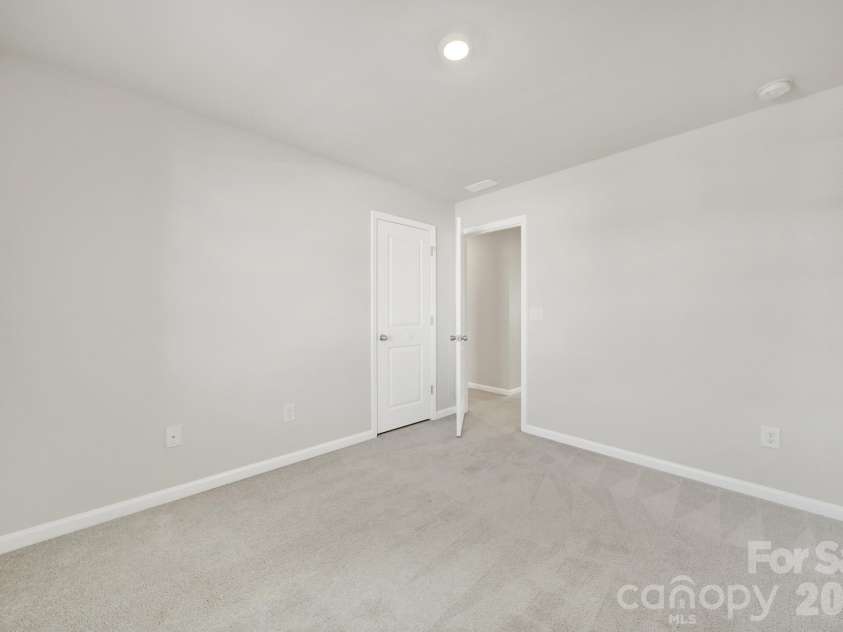 8027 Scarlet Maple Lane, Fort Mill, SC 29708.  MLS# CAR4344331, YatesRealty ID 6309. 