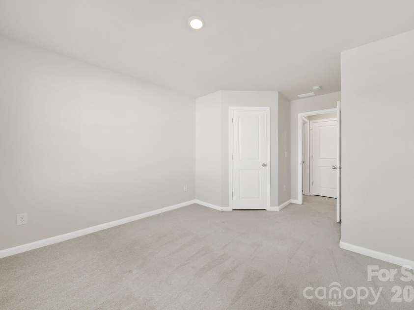 8027 Scarlet Maple Lane, Fort Mill, SC 29708.  MLS# CAR4344331, YatesRealty ID 6309. 