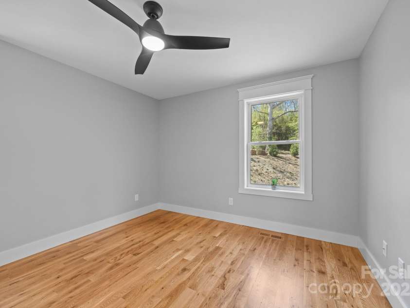 89 Glendale Avenue, Asheville, NC 28803.  MLS# CAR4160954, YatesRealty ID 631. Bedroom #3