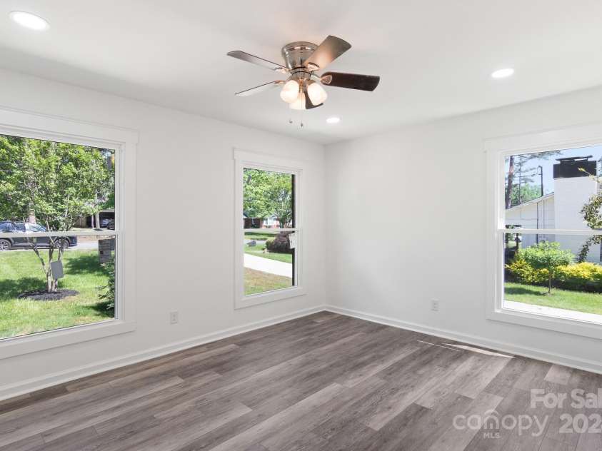 2009 Echo Lane, Gastonia, NC 28052.  MLS# CAR4174665, YatesRealty ID 6311. Second bedroom