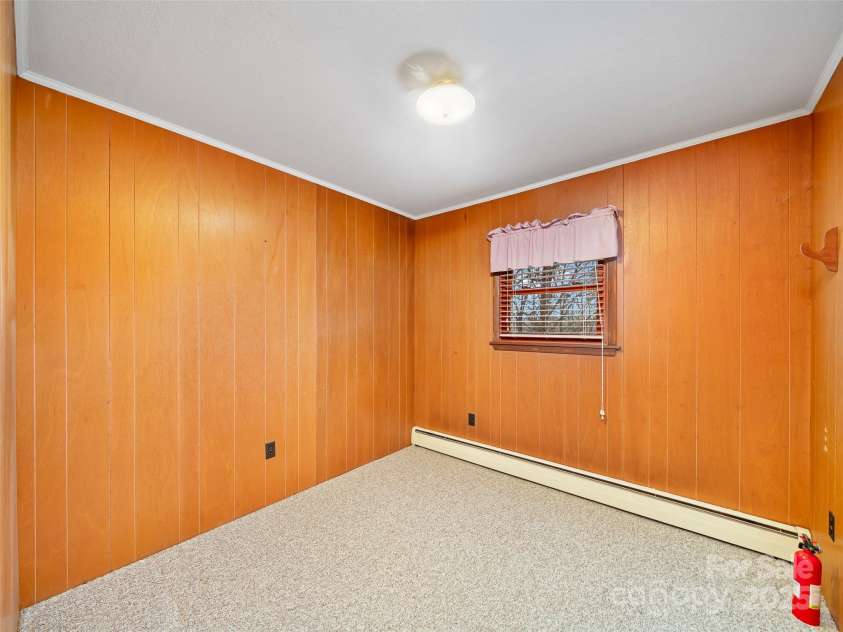35 Smith Ridge Drive, Asheville, NC 28803.  MLS# CAR4332671, YatesRealty ID 6311. 