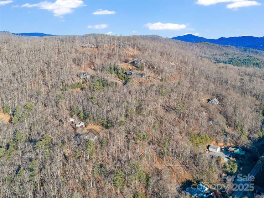 35 Smith Ridge Drive, Asheville, NC 28803.  MLS# CAR4332671, YatesRealty ID 6311. 