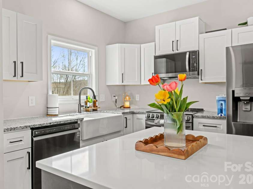 163 Four Andrews Drive, Harmony, NC 28634.  MLS# CAR4358273, YatesRealty ID 6312. 