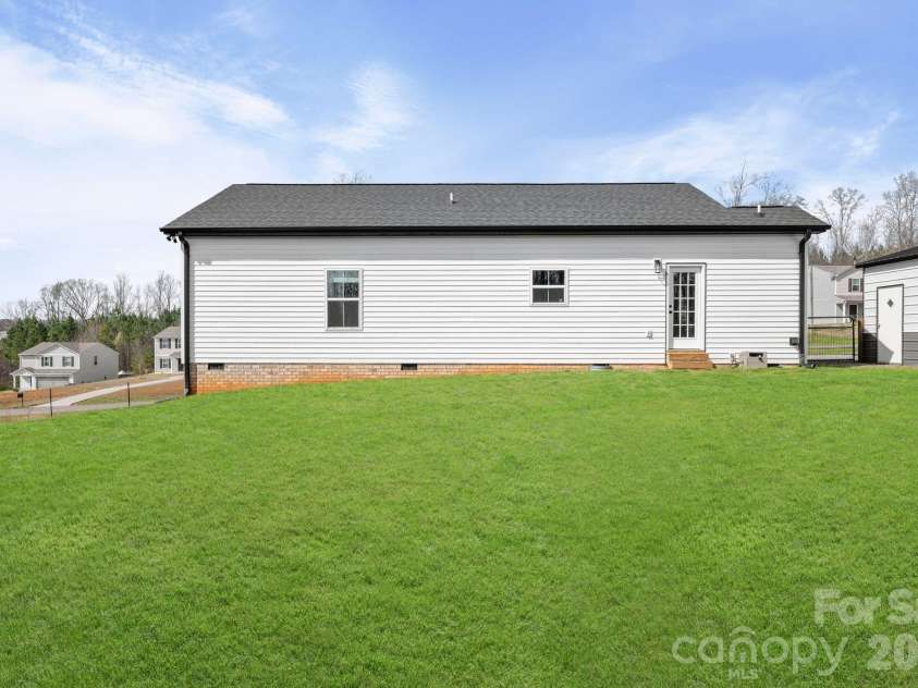 163 Four Andrews Drive, Harmony, NC 28634.  MLS# CAR4358273, YatesRealty ID 6312. 
