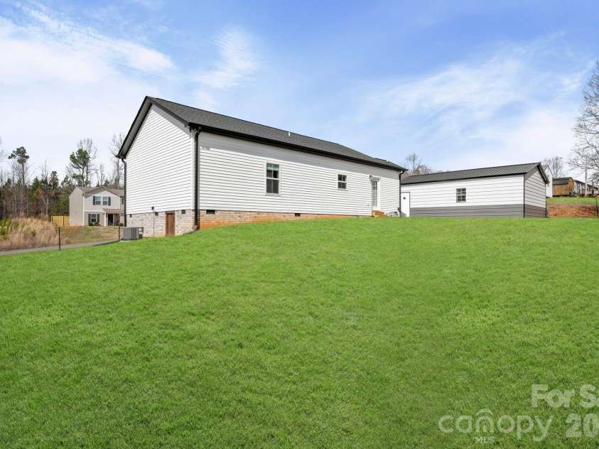 163 Four Andrews Drive, Harmony, NC 28634.  MLS# CAR4358273, YatesRealty ID 6312. 
