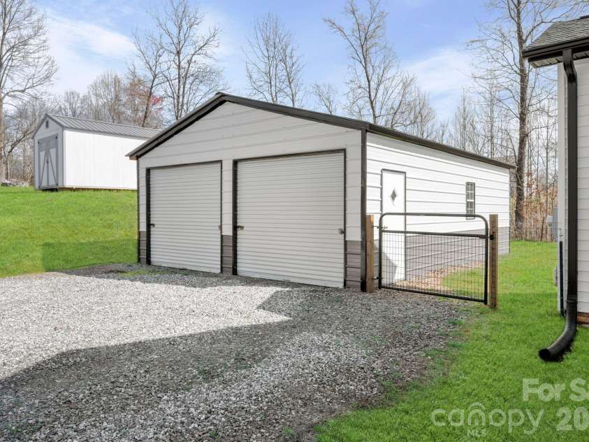 163 Four Andrews Drive, Harmony, NC 28634.  MLS# CAR4358273, YatesRealty ID 6312. 